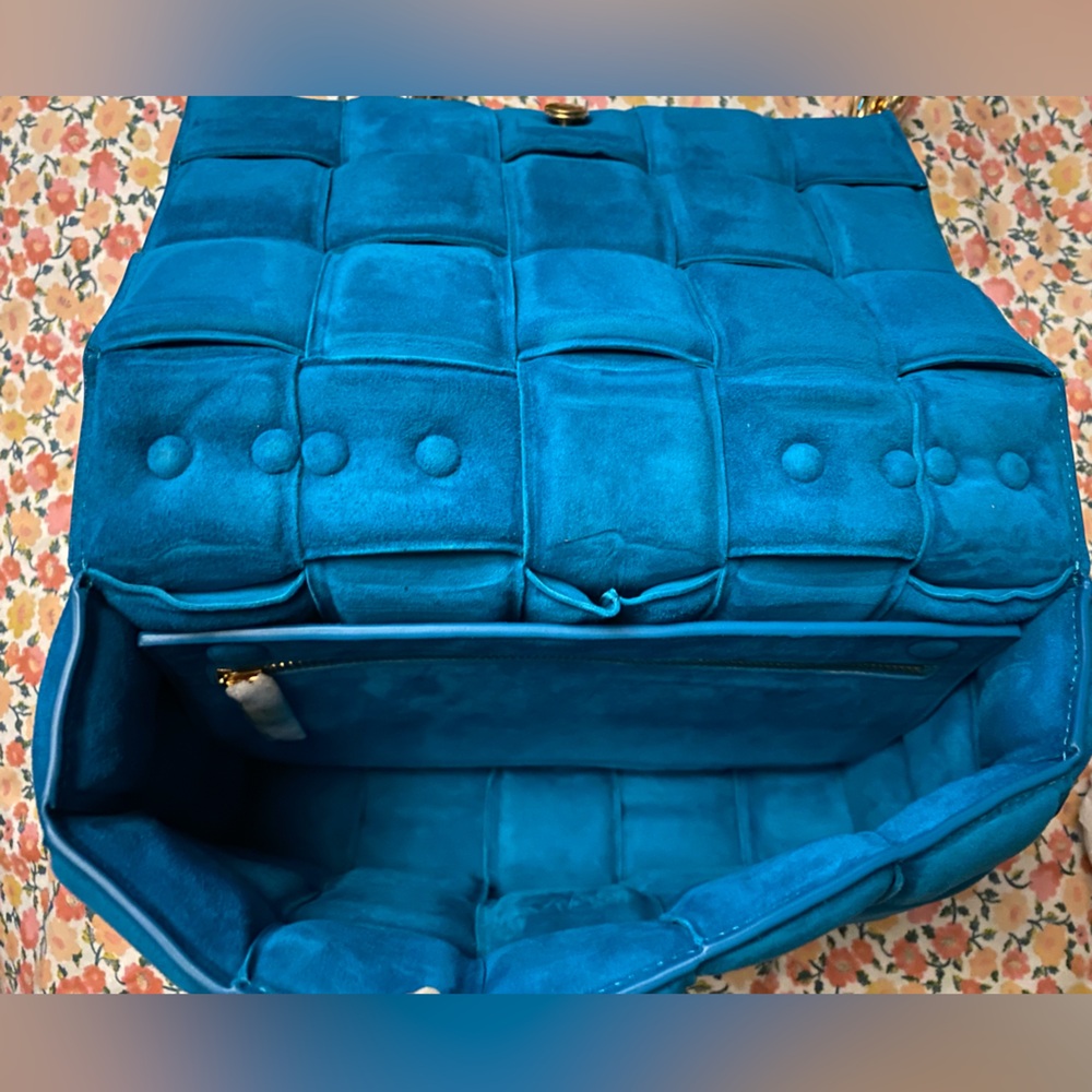 Brand New Genuine Turquoise Chain Cassette Leather Handbag - Picture 9 of 16